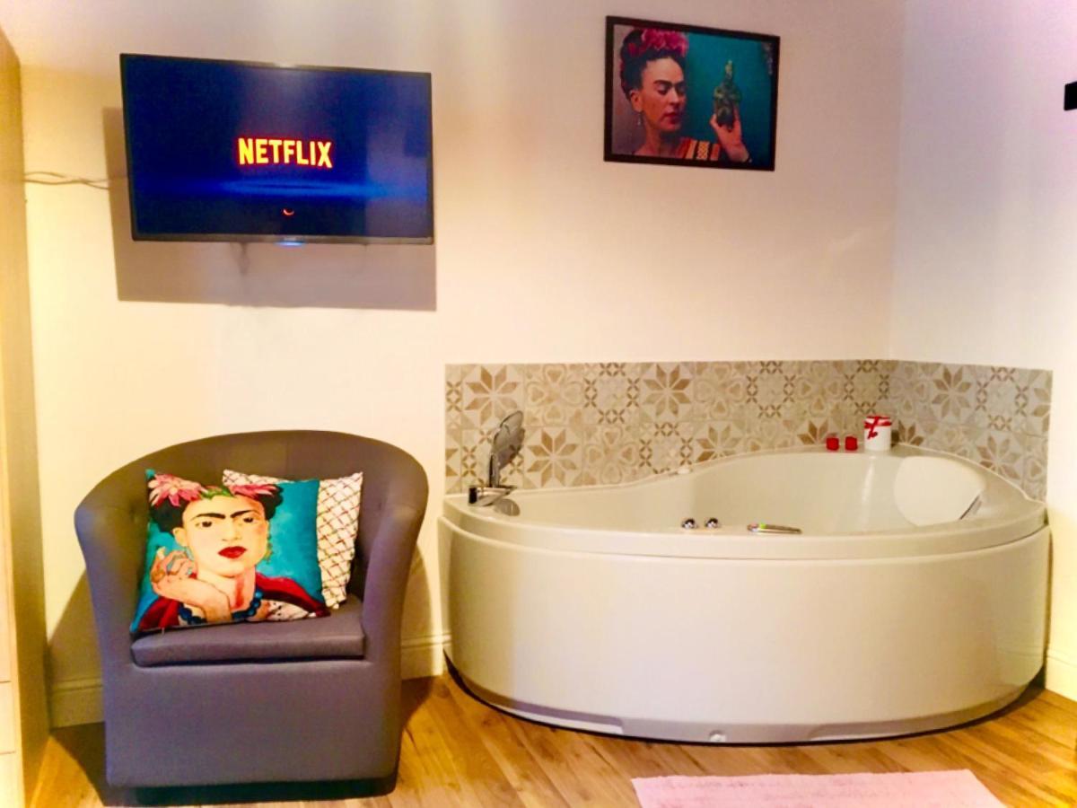 Frida Guest House Iglesias Ngoại thất bức ảnh